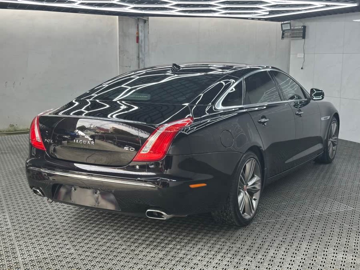 捷豹 XJ  2013款 XJL 3.0 SC 全景商務(wù)版圖片