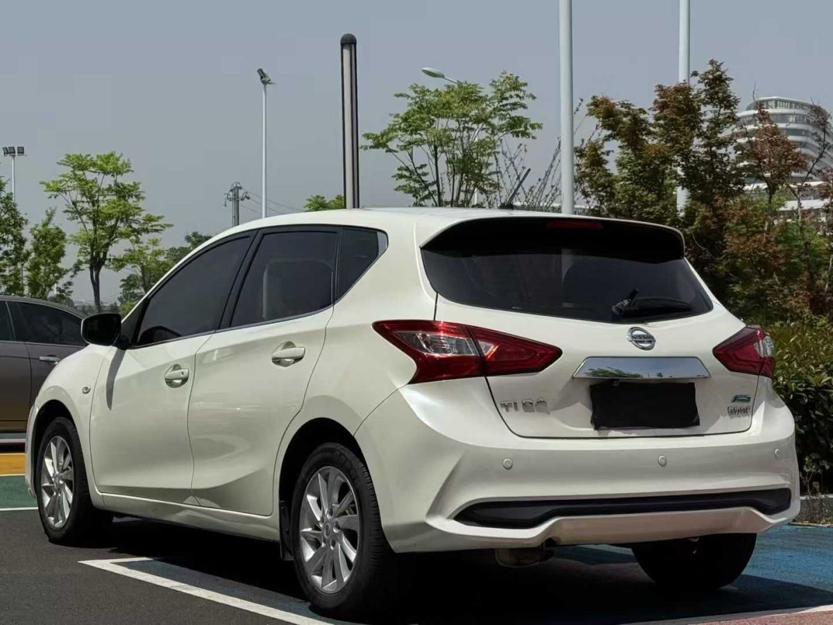 日產(chǎn) 奇駿  2017款 2.0L CVT兩驅(qū)舒適版圖片