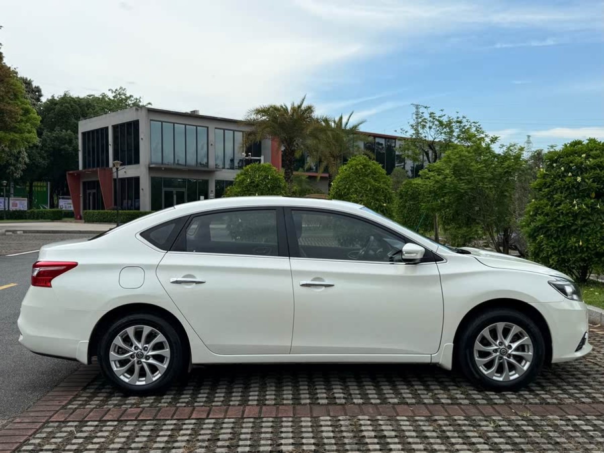 日產(chǎn) 軒逸  2019款 1.6XV CVT智聯(lián)尊享版 國(guó)VI圖片