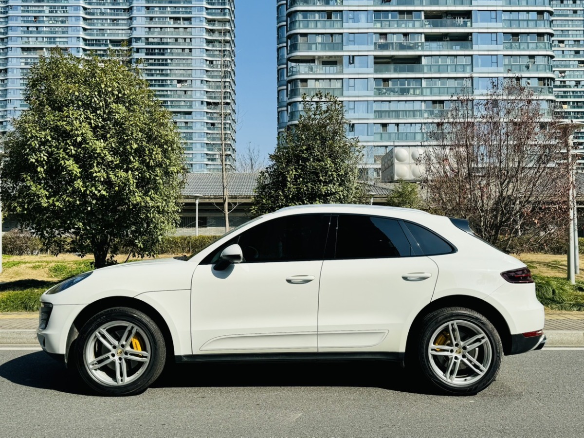 保時(shí)捷 Macan  2014款 Macan 2.0T圖片