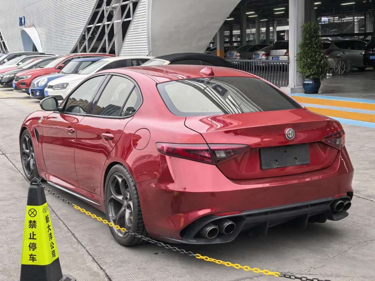 阿爾法·羅密歐 Giulia  2017款 2.9T 510HP 四葉草版圖片
