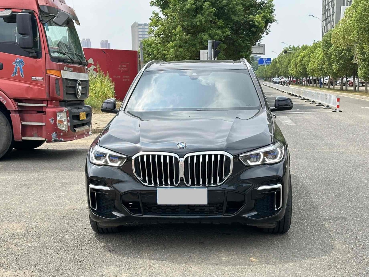 宝马 宝马X5  2022款 改款 xDrive 40Li M运动套装图片