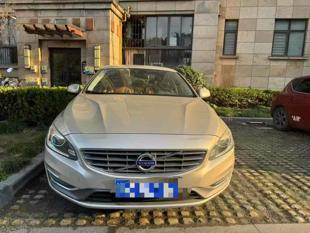 沃爾沃 S60  2016款 L 2.0T T4 智遠(yuǎn)版圖片