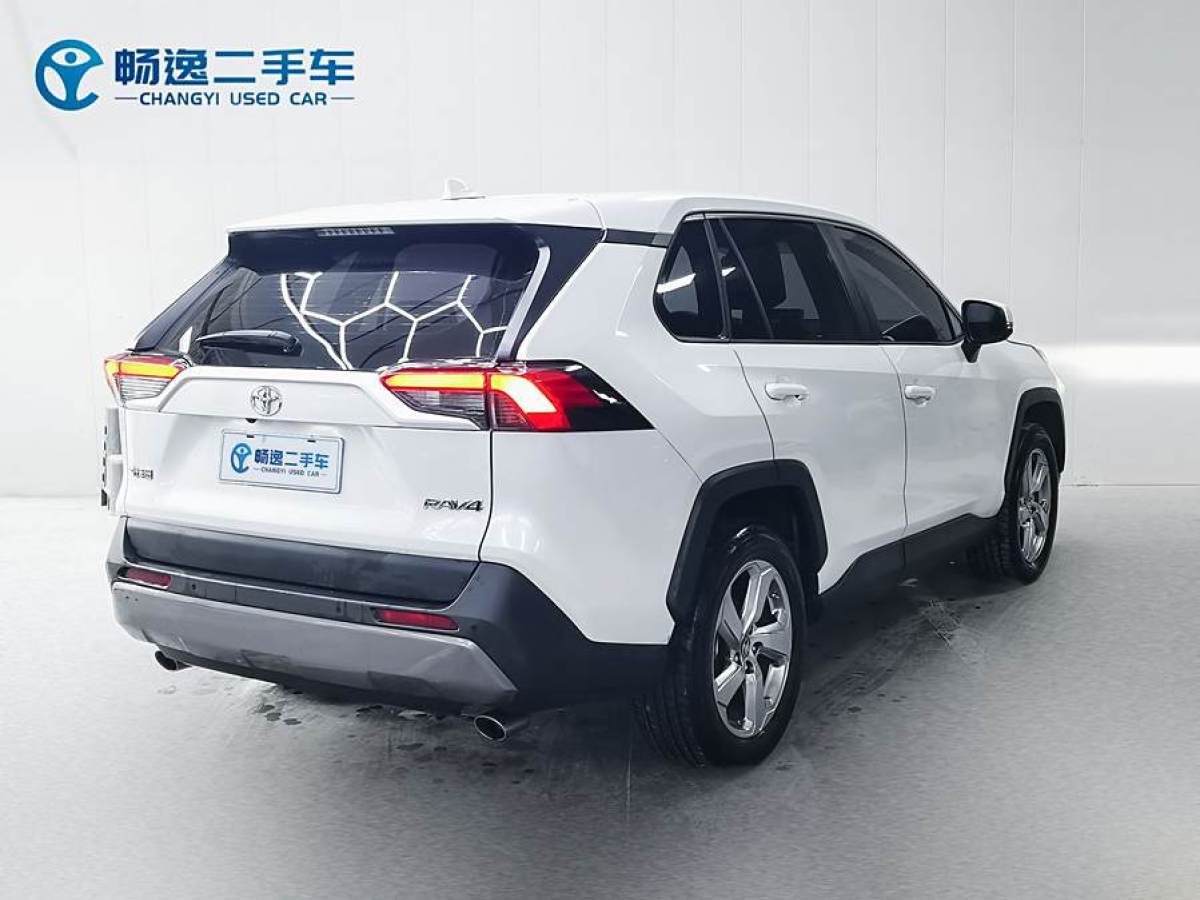 豐田 RAV4榮放  2022款 2.0L CVT兩驅(qū)風(fēng)尚版圖片