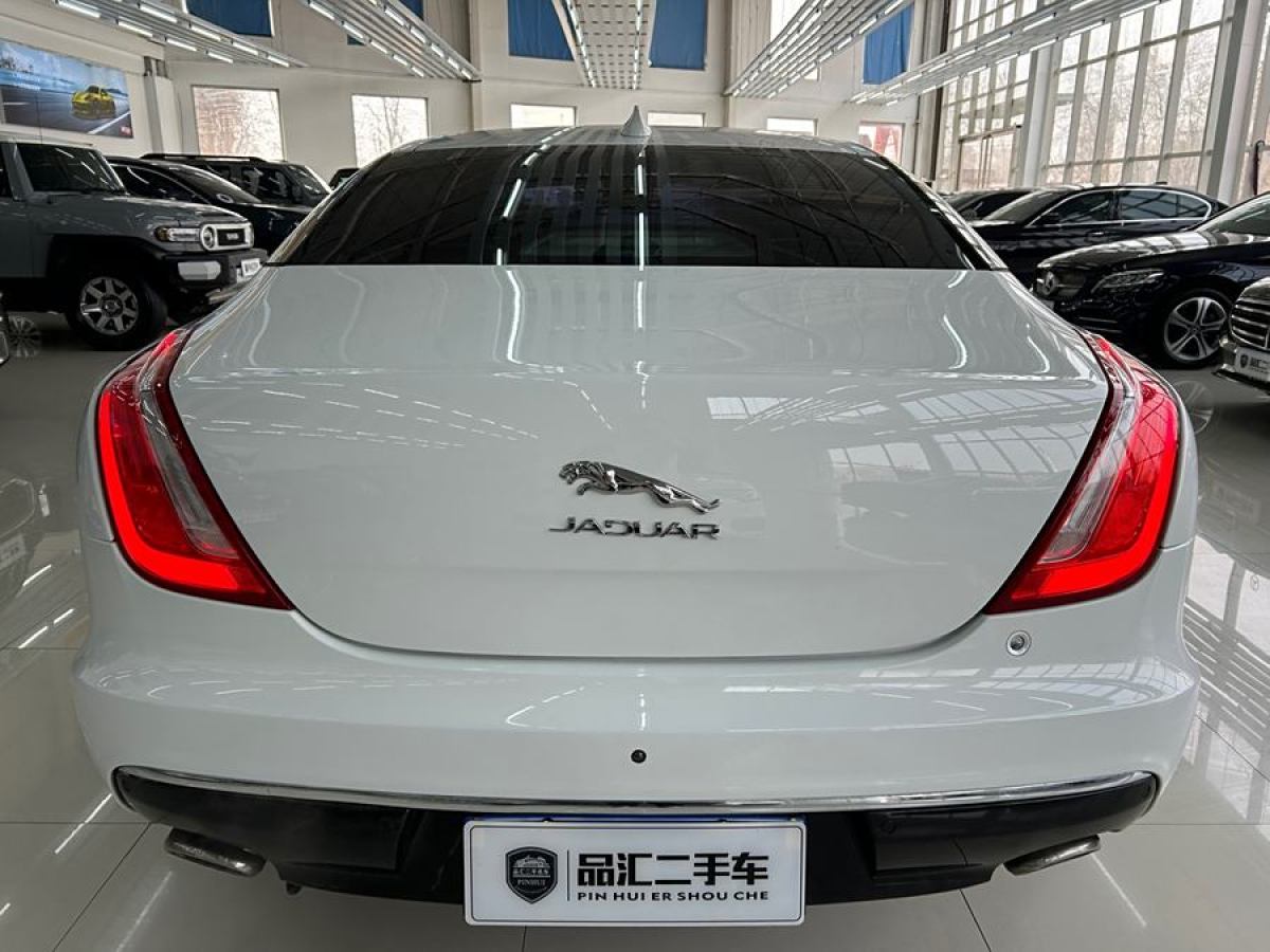 捷豹 XJ  2016款 XJL 2.0T 兩驅(qū)典雅商務(wù)版圖片