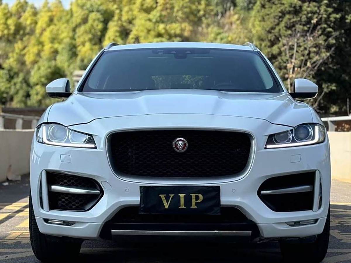 捷豹 F-PACE  2016款 2.0T 兩驅(qū)R-Sport運動版圖片