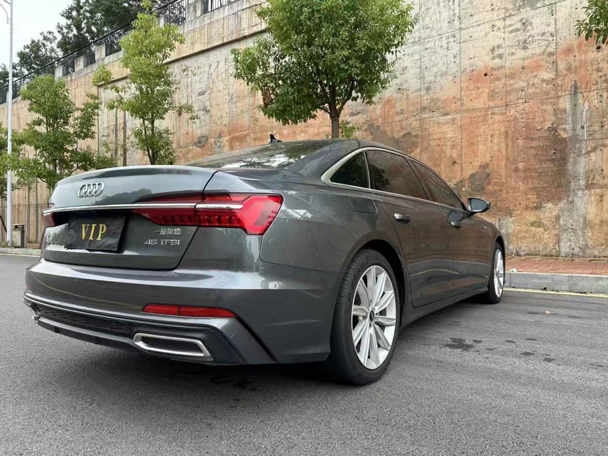 奥迪 奥迪A6L  2022款 40 TFSI 豪华动感型图片