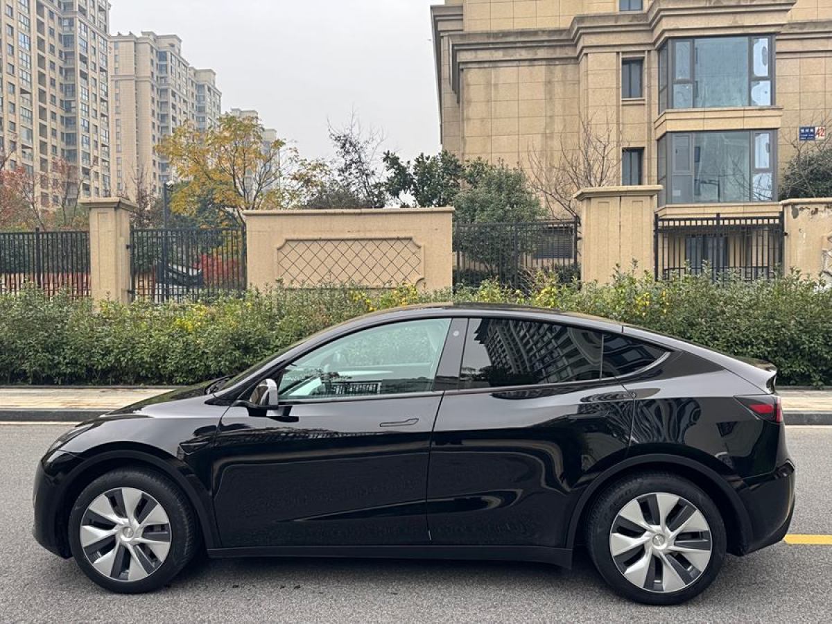 特斯拉 Model 3  2020款 改款 長(zhǎng)續(xù)航后輪驅(qū)動(dòng)版圖片