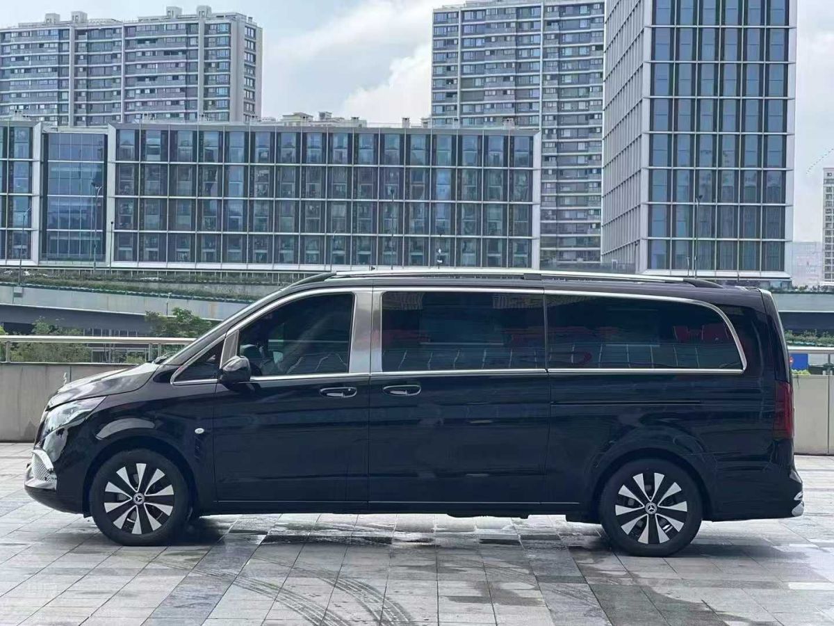 金冠 金冠奔馳V-Class  2023款 2.0T 巴赫?qǐng)D片
