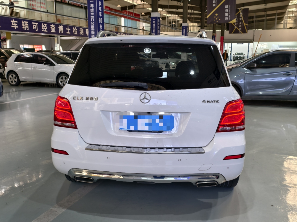 奔馳 奔馳GLK級(jí)  2015款 GLK 260 4MATIC 動(dòng)感型 極致版圖片