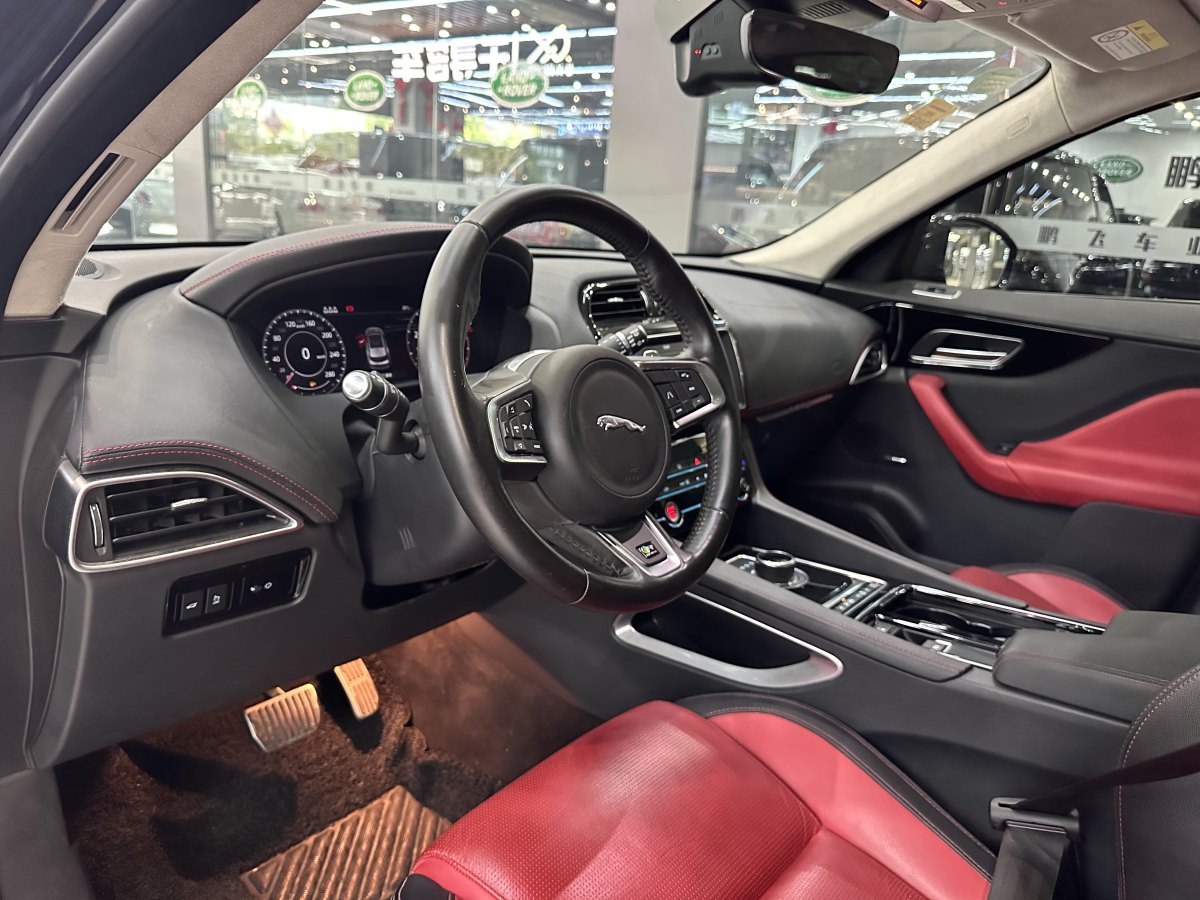 2019年4月捷豹 F-PACE  2019款 2.0T 四驅(qū)R-Sport運(yùn)動版