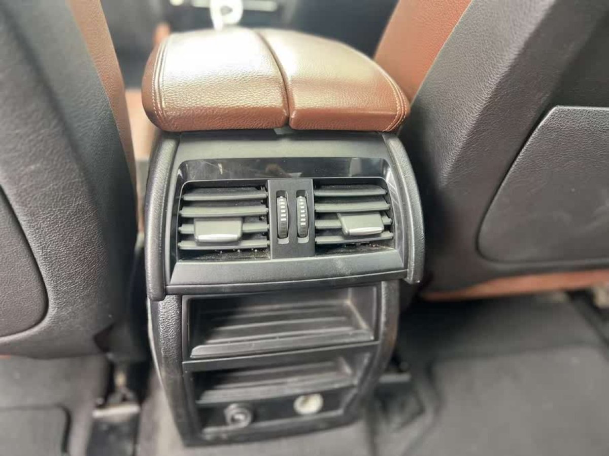 寶馬 寶馬X6  2015款 xDrive35i 領(lǐng)先型圖片