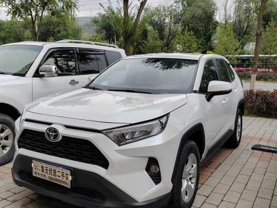 2021年8月 豐田 RAV4榮放 2.0L CVT兩驅(qū)都市版圖片