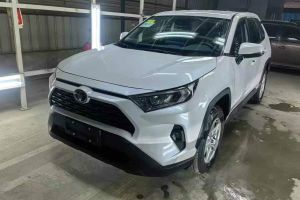 RAV4荣放 丰田 2.0L CVT四驱探险Plus版