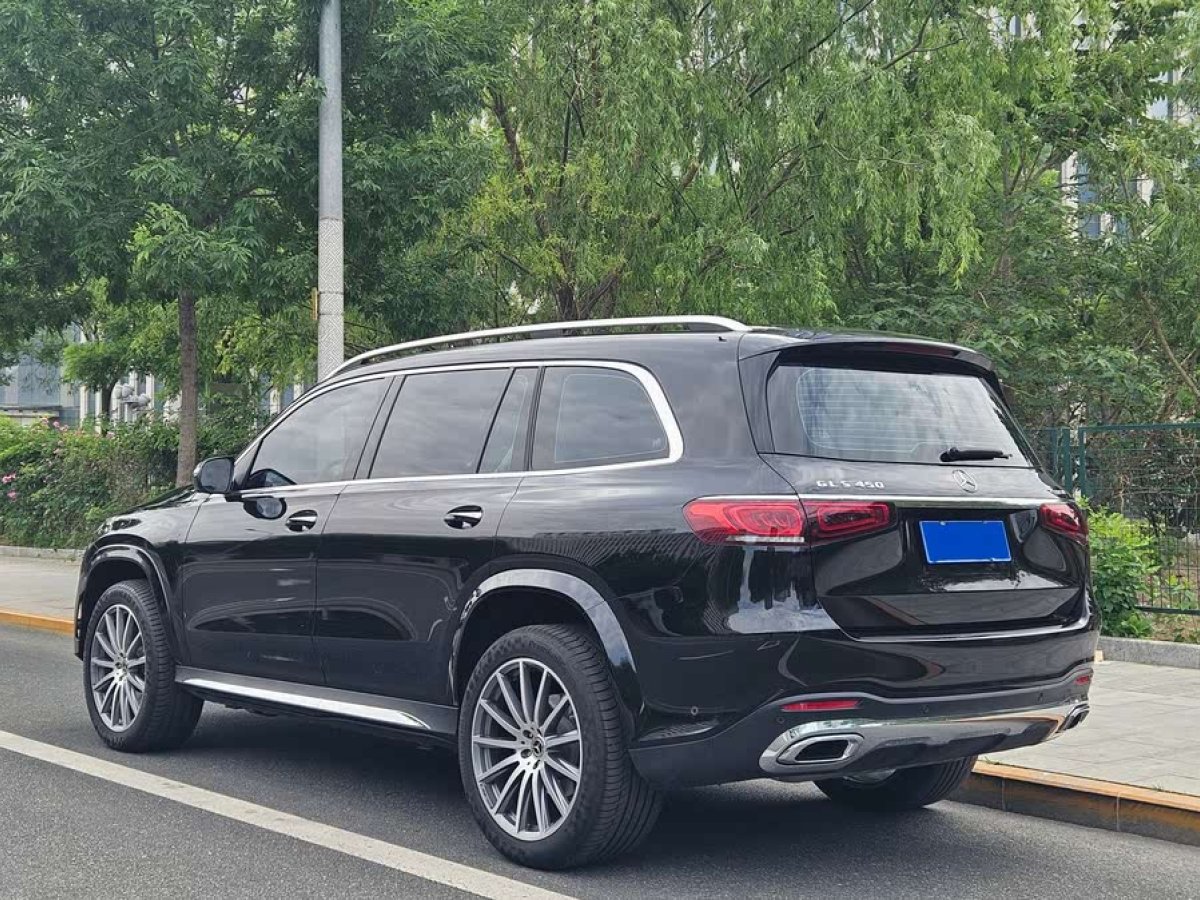 奔馳 奔馳GLS  2023款 改款二 GLS 450 4MATIC 豪華型圖片