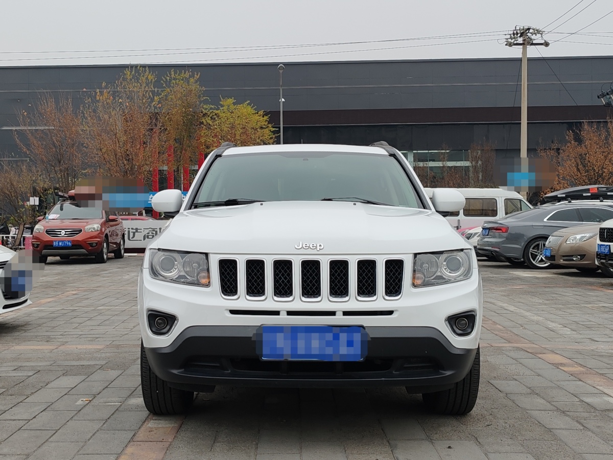 Jeep 指南者  2014款 改款 2.4L 四驅(qū)舒適版圖片