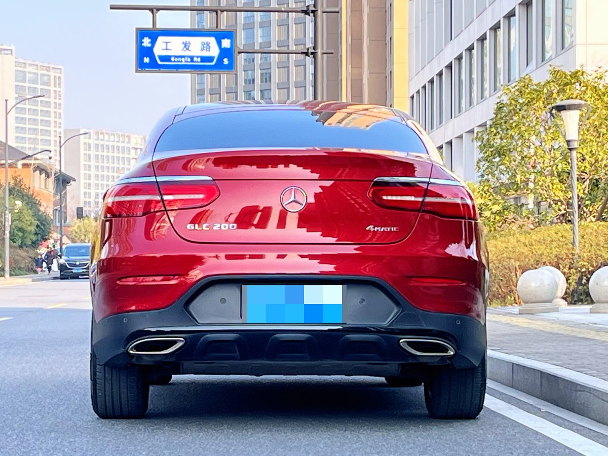 2018年8月奔馳 奔馳GLC  2022款 改款 GLC 300 4MATIC 轎跑SUV