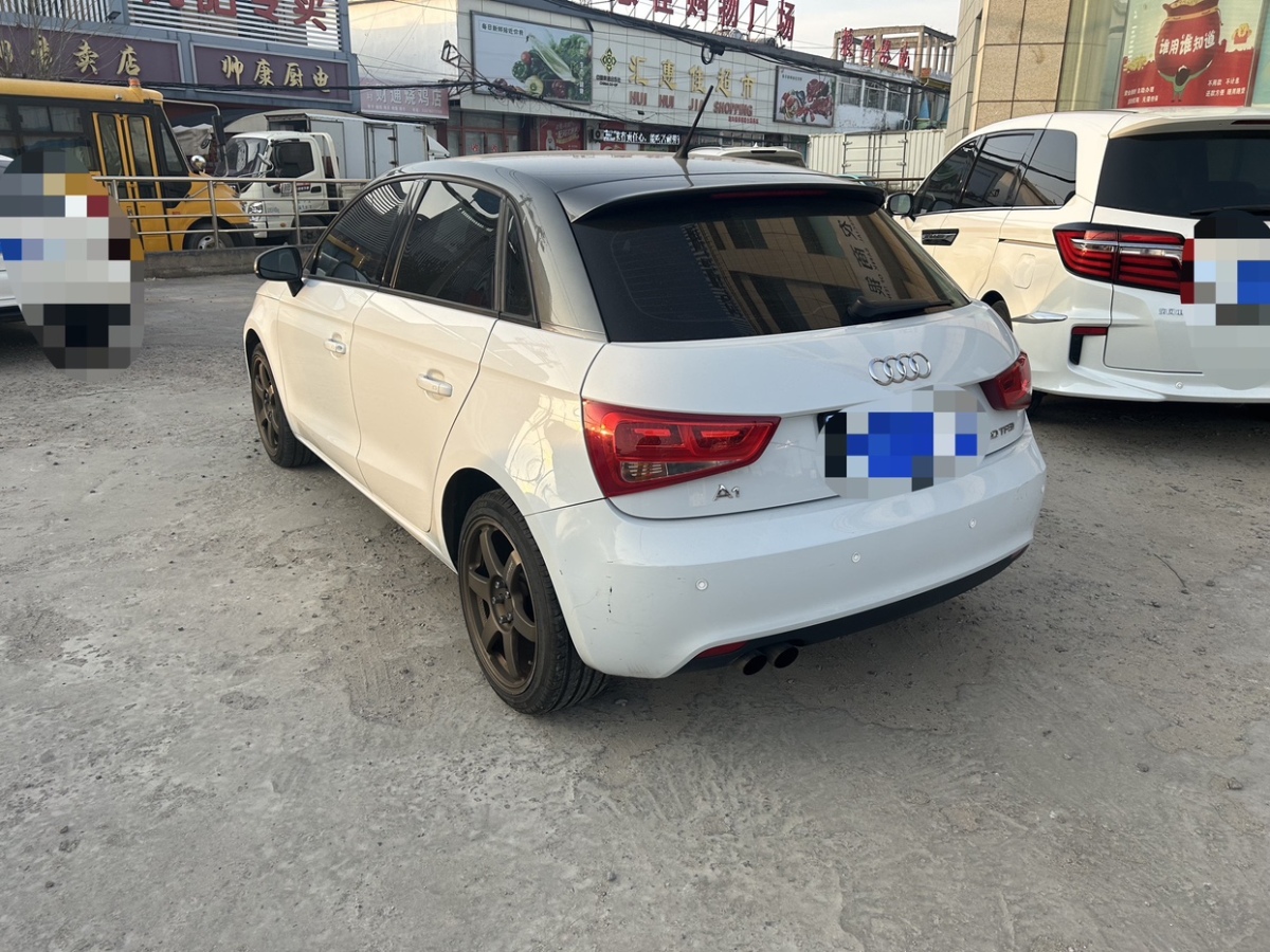 奧迪 奧迪A1  2014款 30 TFSI Sportback時(shí)尚型圖片