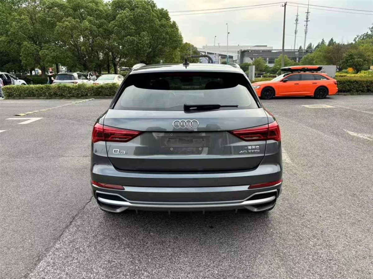 奧迪 奧迪Q3  2022款 40 TFSI 時(shí)尚動(dòng)感型圖片