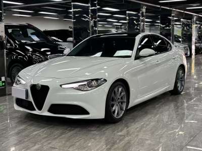 阿爾法·羅密歐 Giulia 2.0T 200HP 豪華版圖片