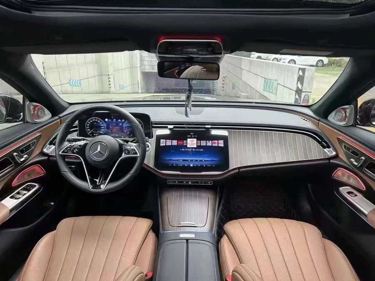 奔馳 奔馳E級  2024款 改款 E 300 L 時尚型圖片