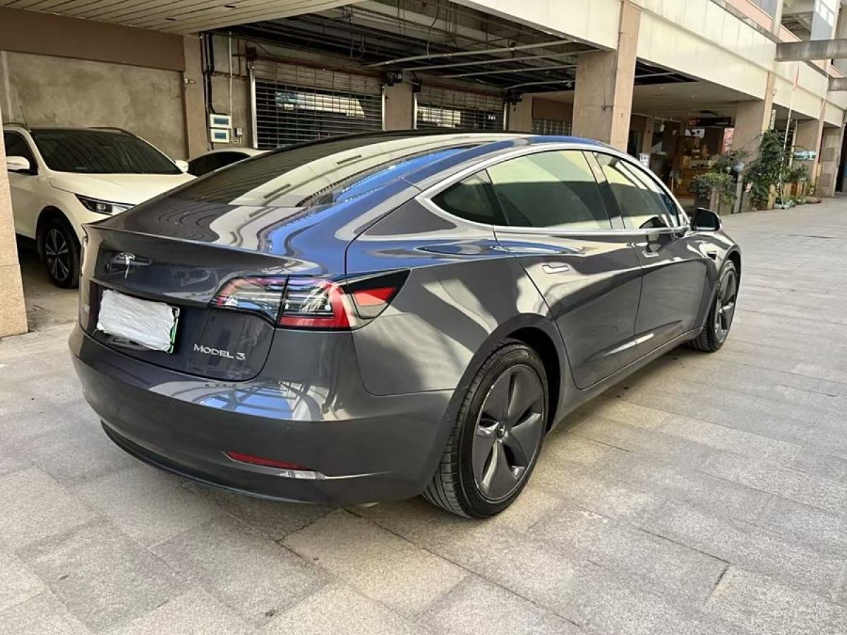 特斯拉 Model 3  2020款 改款 標(biāo)準(zhǔn)續(xù)航后驅(qū)升級版圖片