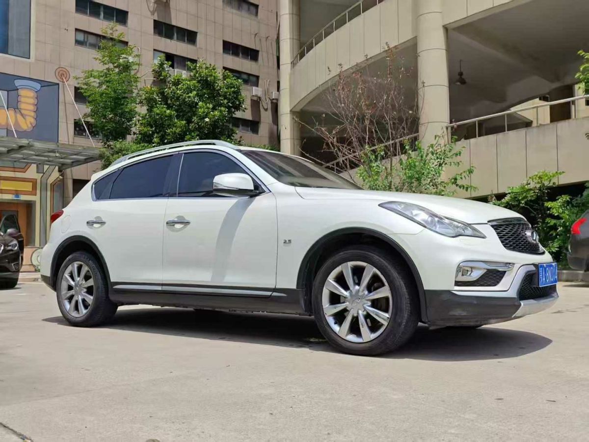 英菲尼迪 QX60  2016款 2.5T Hybrid 四驅(qū)全能版圖片