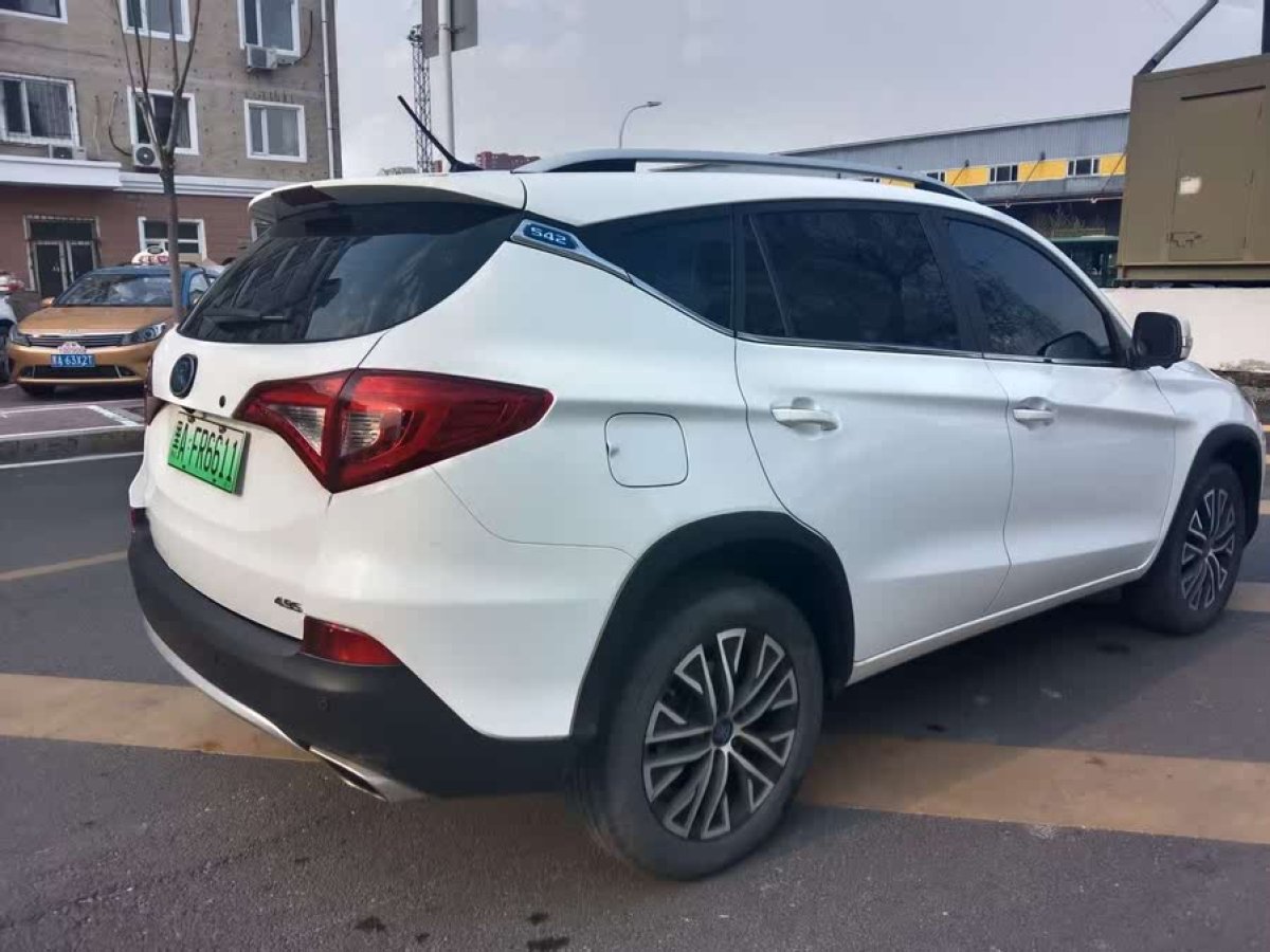 比亞迪 宋新能源  2017款 宋DM 1.5TID 全時四驅(qū)尊貴型圖片