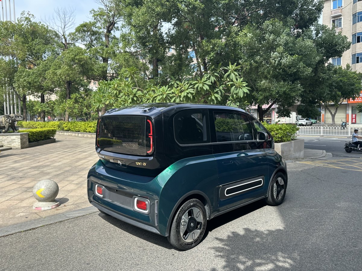 2022年8月寶駿 寶駿KiWi EV  2022款 藝術(shù)家輕享版 三元鋰