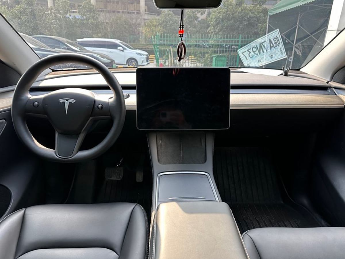 特斯拉 Model 3  2020款 改款 長(zhǎng)續(xù)航后輪驅(qū)動(dòng)版圖片