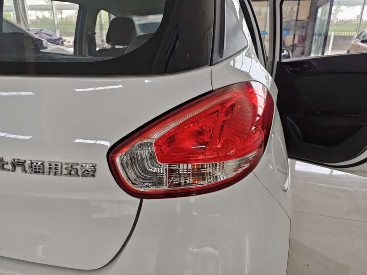 寶駿 310  2016款 1.2L 手動舒適型圖片