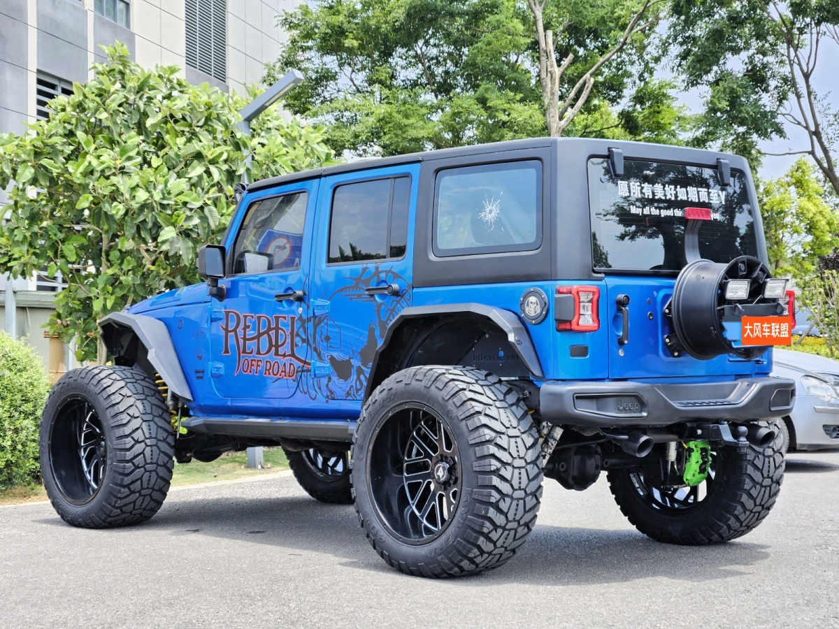 Jeep 牧馬人  2015款 2.8TD Sahara 四門版圖片