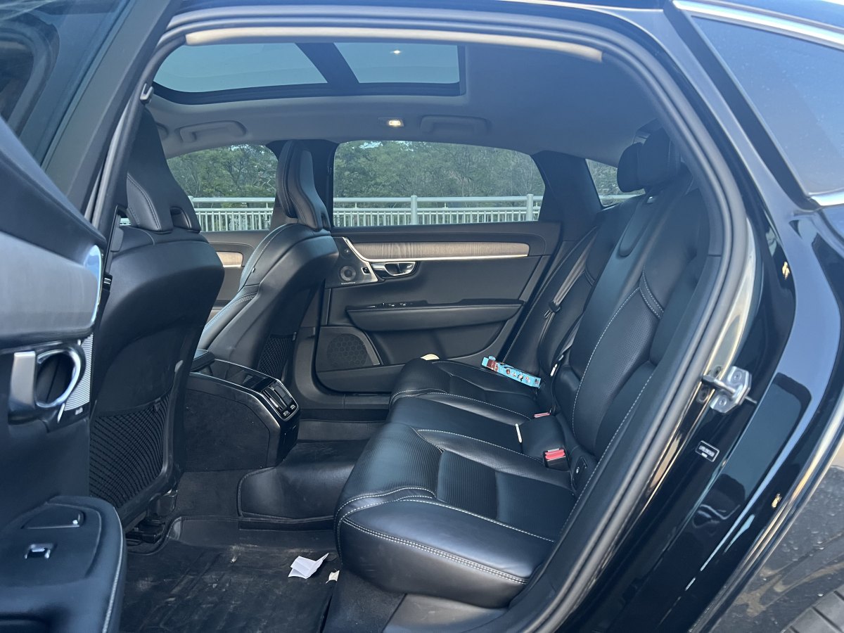 沃爾沃 S90  2022款 B5 智雅豪華版圖片