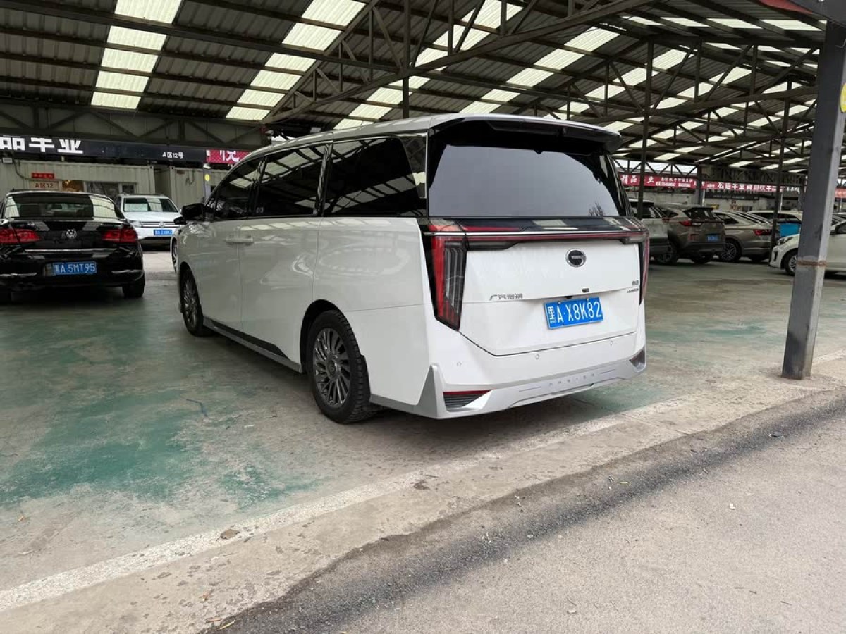 廣汽傳祺 M8  2023款 宗師系列 雙擎 御尊圖片
