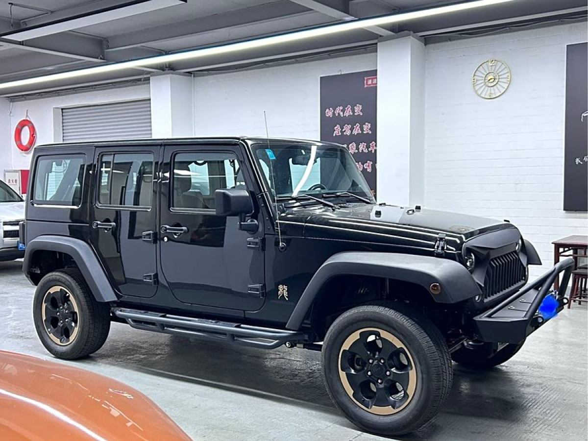 Jeep 牧馬人  2014款 3.6L 龍騰典藏版圖片