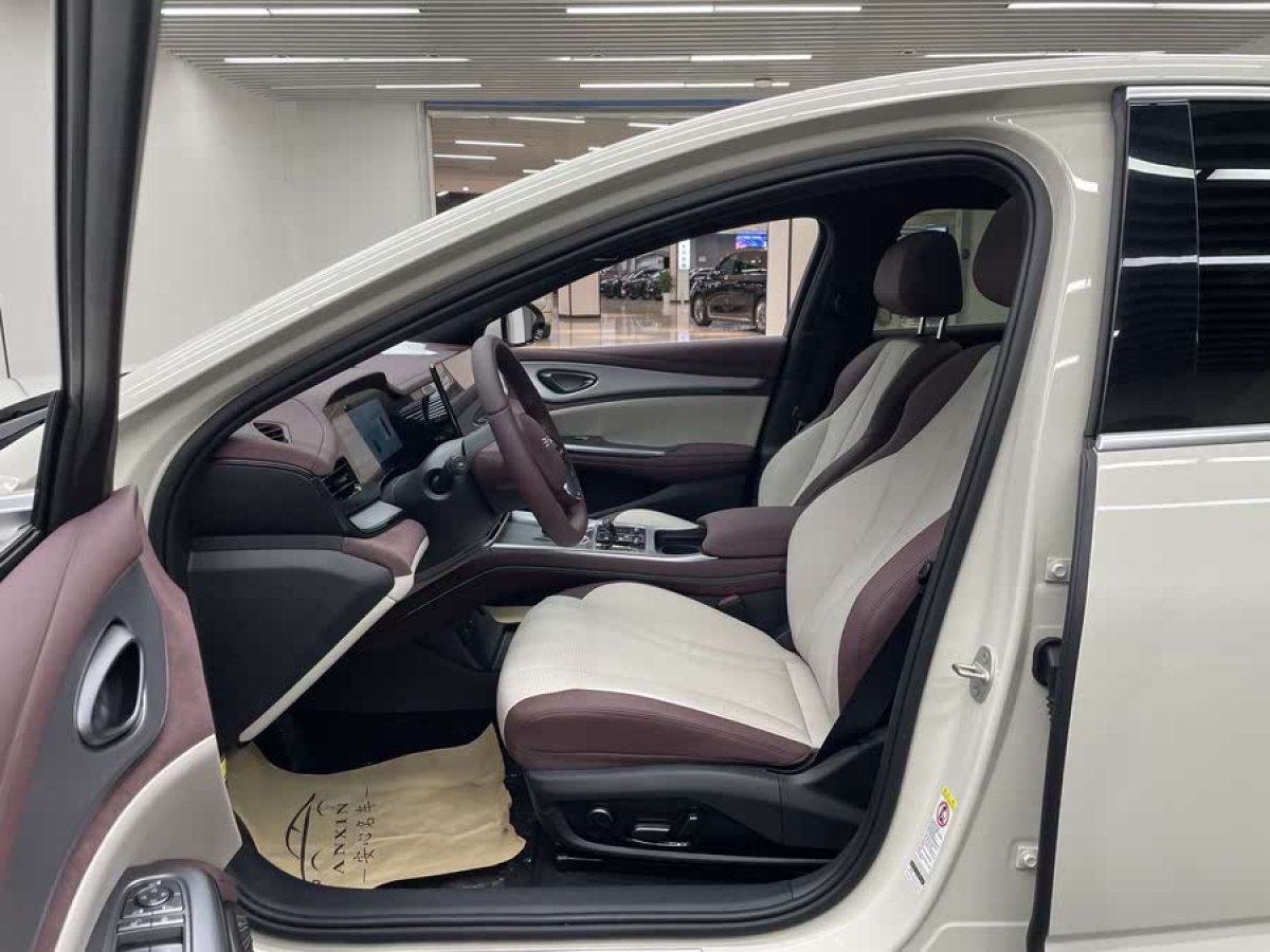 比亞迪 海豹07 DM-i  2025款 DM-i 1.5L 125km 尊貴型圖片