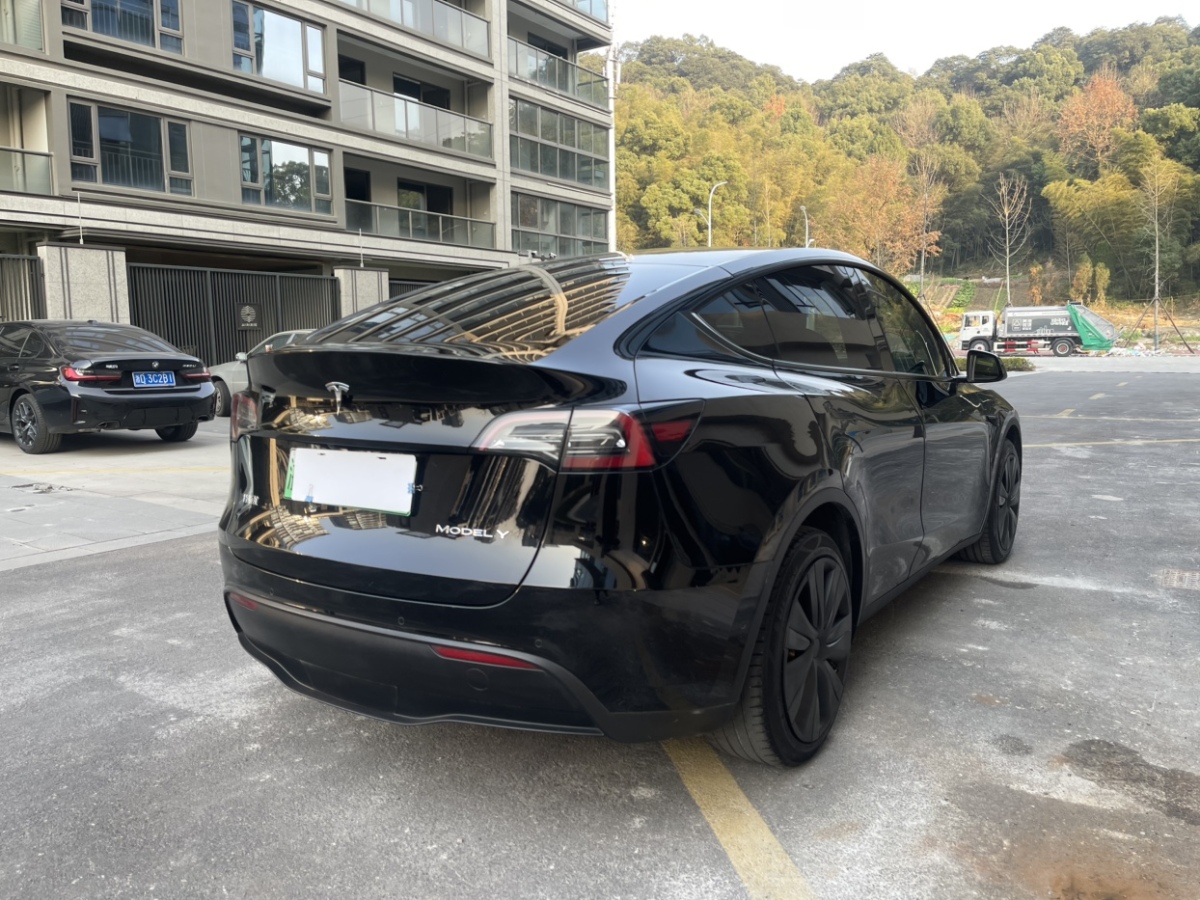 特斯拉 Model 3  2021款 改款 標(biāo)準(zhǔn)續(xù)航后驅(qū)升級版圖片