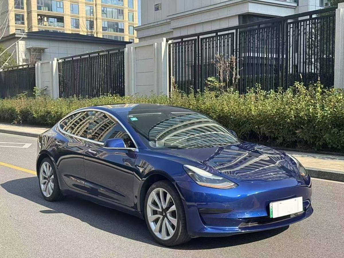 特斯拉 Model 3  2020款 改款 標準續(xù)航后驅升級版圖片