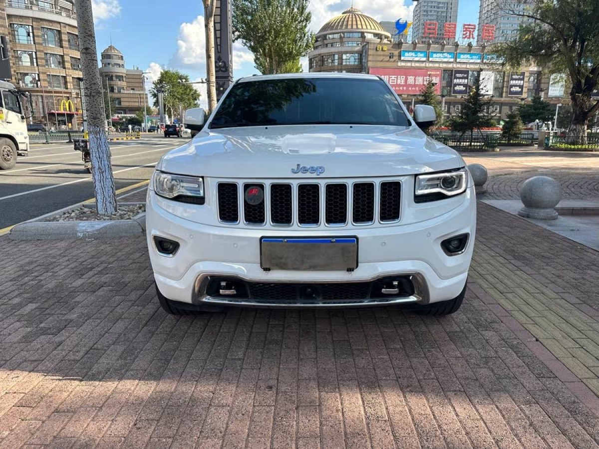Jeep 大切諾基  2015款 3.6L 豪華導(dǎo)航版圖片