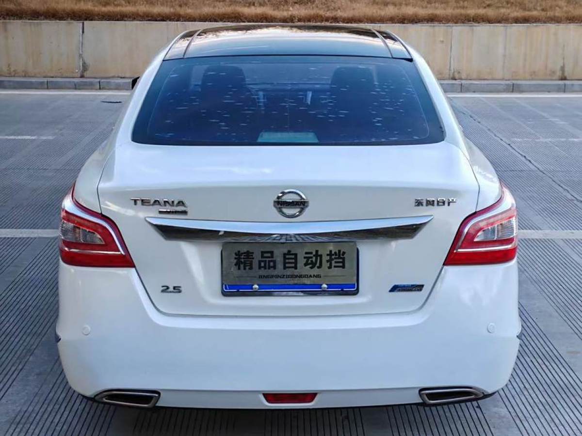 日產(chǎn) 天籟  2014款 公爵 2.5L XV榮耀版圖片