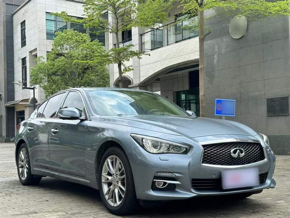 英菲尼迪 Q50L  2016款 2.0T 進(jìn)取版圖片