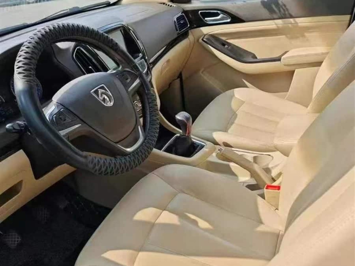 寶駿 730  2014款 1.5L 手動豪華型 7座圖片