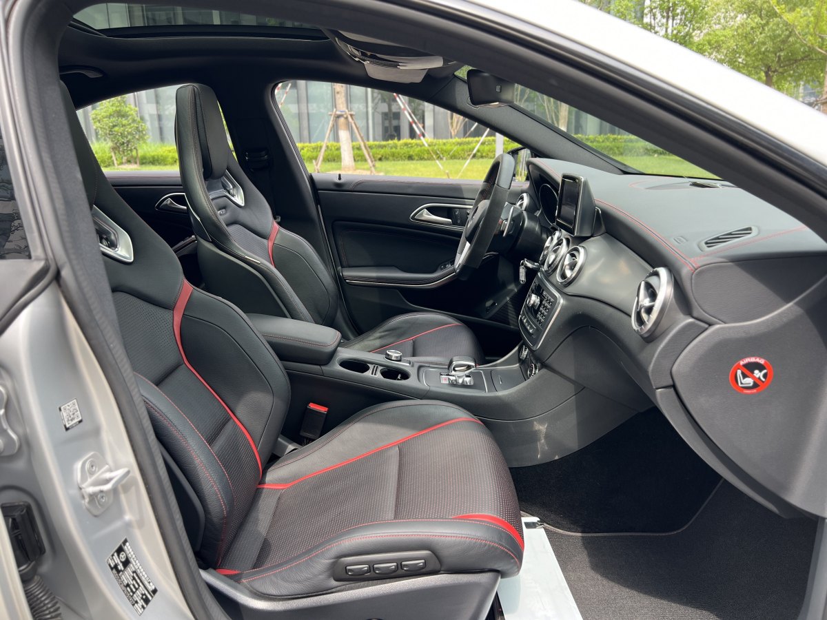 奔馳 奔馳CLA級(jí)AMG  2015款 AMG CLA 45 4MATIC圖片