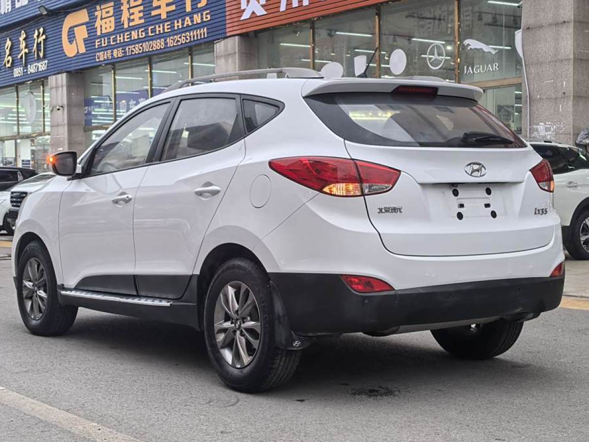 現(xiàn)代 ix35  2015款 2.0L 自動(dòng)兩驅(qū)舒適型 國(guó)V圖片