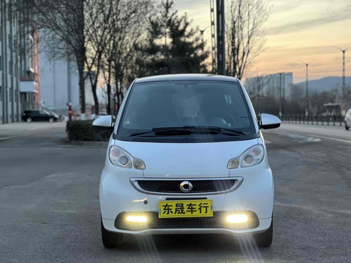 smart fortwo  2015款 1.0 MHD 新年特別版圖片