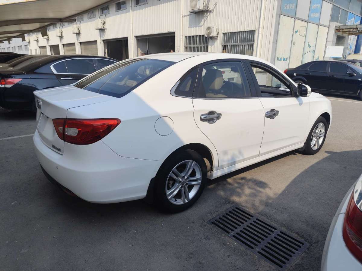 奔騰 B30  2016款 1.6L 自動(dòng)尊貴型圖片