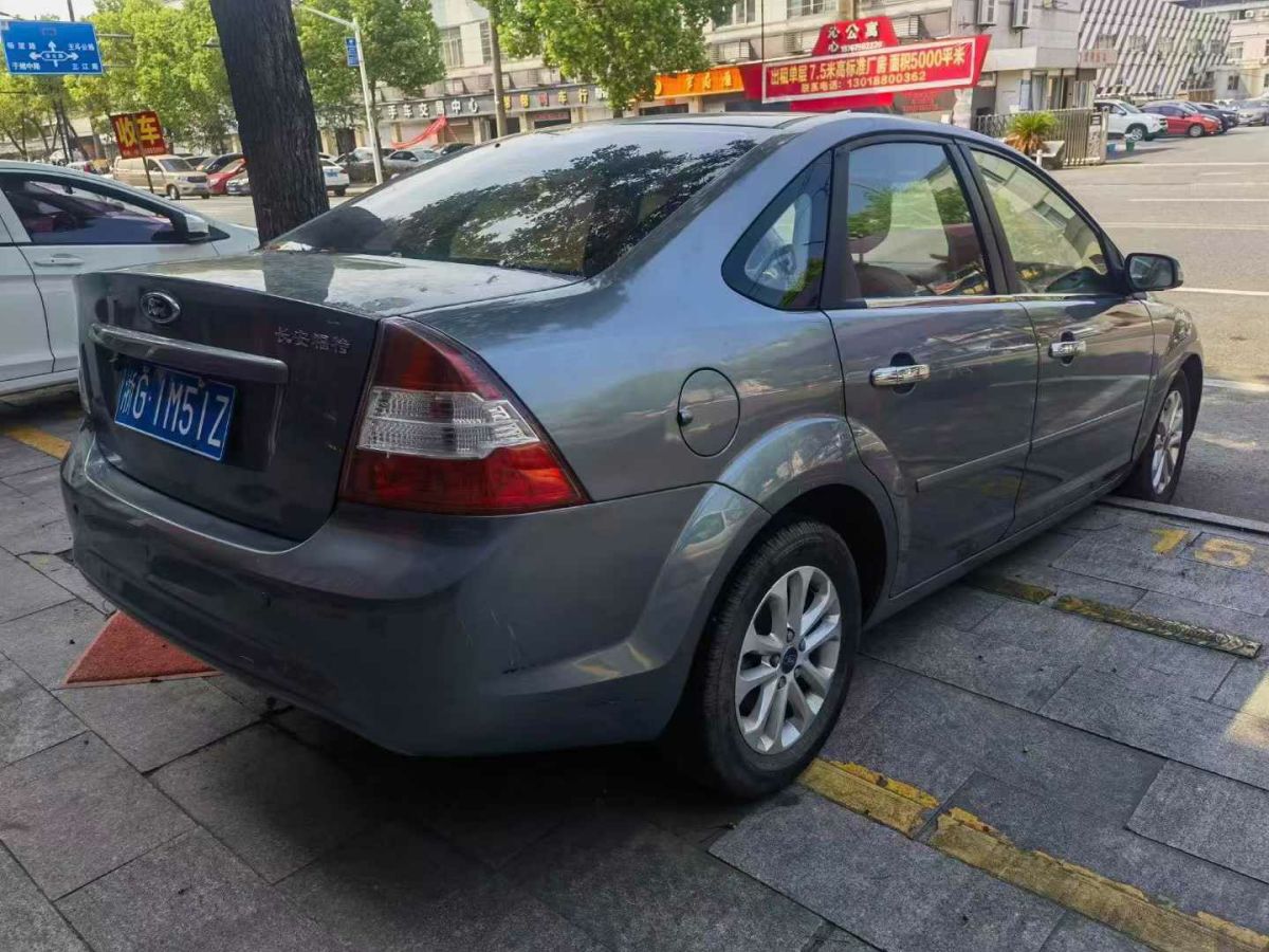 福特 ?？怂? 2013款 2.0T ST 標(biāo)準(zhǔn)版圖片