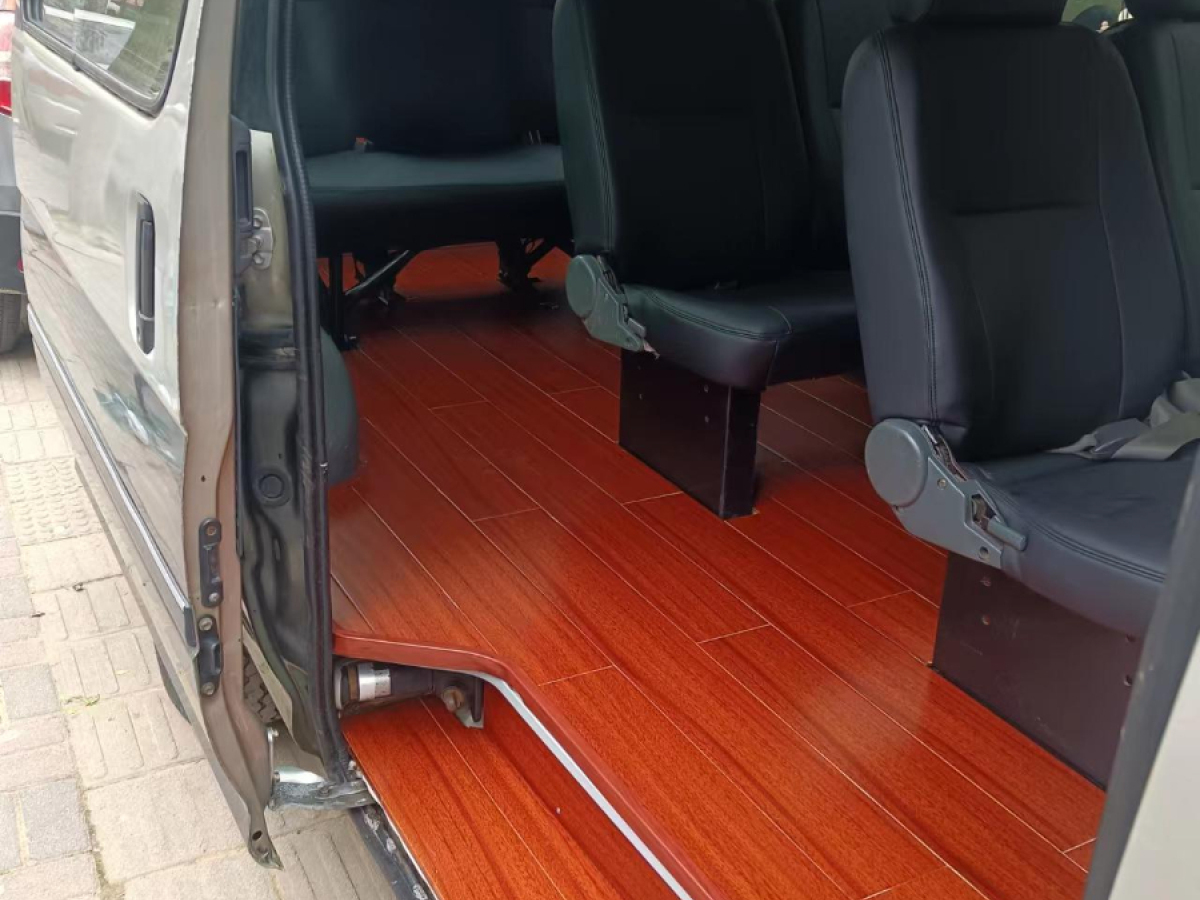 金旅 海狮  2019款 2.0L汽油版长轴高顶XC4G20图片