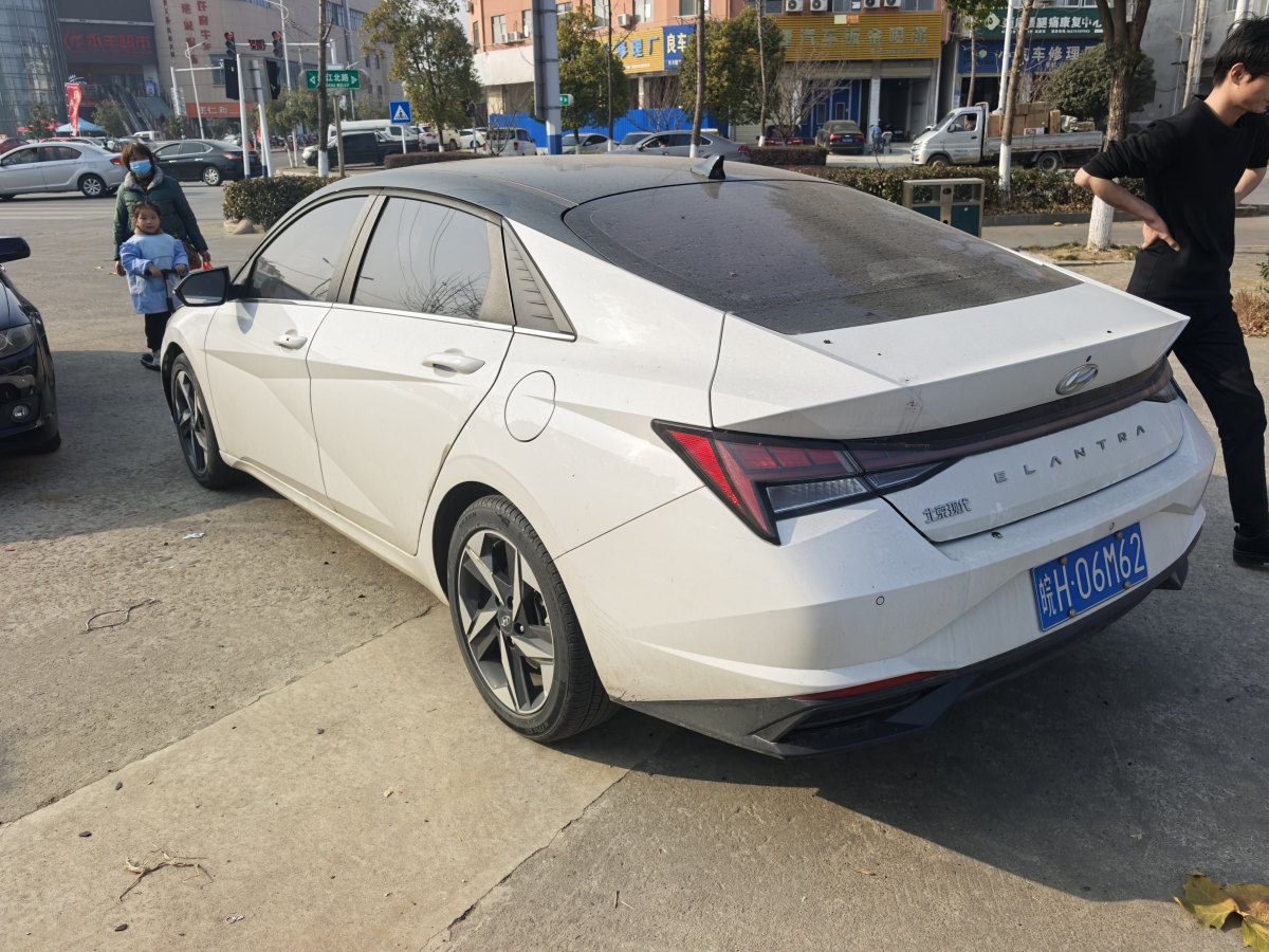 現(xiàn)代 伊蘭特  2021款 1.5L LUX尊貴版圖片