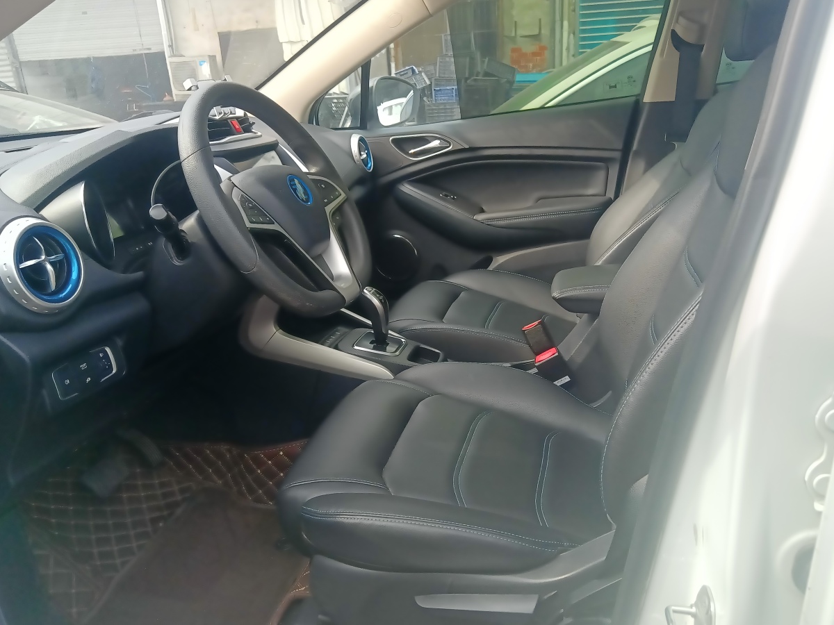 比亞迪 元新能源  2019款 EV360 智聯(lián)領尚型圖片